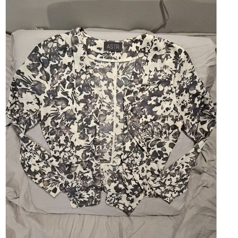 ASTR Floral Open Front Blazer Jacket S Gray Cream Polyester Draped Professional